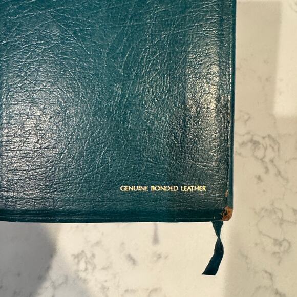 Vintage leather bound King James Holy Bible print in the Republic of Korea teal - Picture 5 of 9
